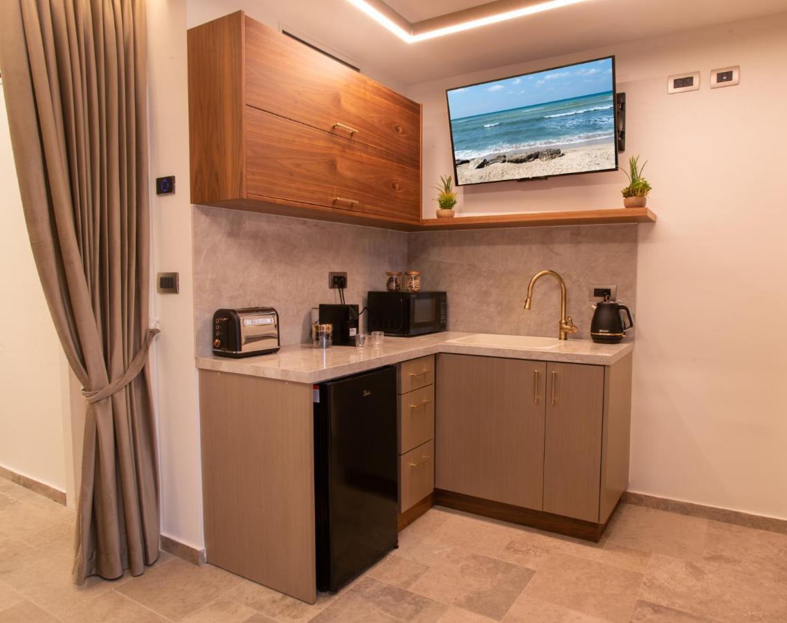 Kadarim Boutique Suites-beachfront אכסניה